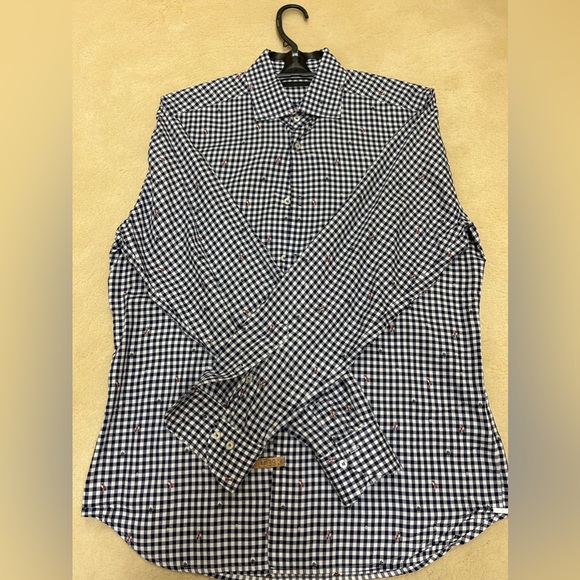 Fox print Saks button down. Like NEW! - Picture 2 of 3